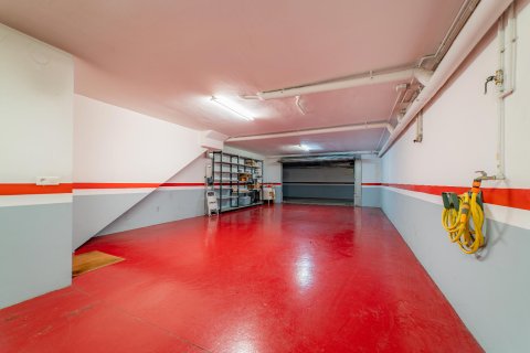 Сasa de 4 dormitorios en venta en Vilassar de Mar, Barcelona, Cataluña, Spain № 1596 - foto 25
