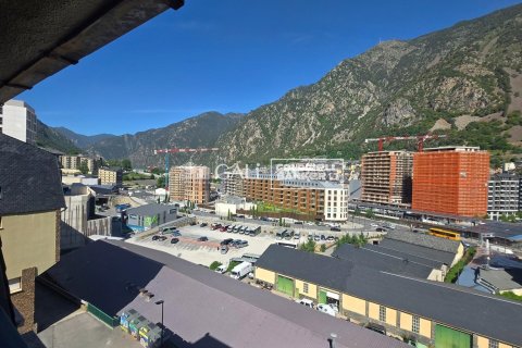 4 bedrooms penthouse for rent in Principado De Andorra (Ninguna Poblacion Tiene C.P.), Lleida, Catalonia, Spain № 7998 - photo 23