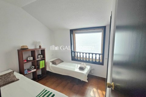 4 bedrooms penthouse for rent in Principado De Andorra (Ninguna Poblacion Tiene C.P.), Lleida, Catalonia, Spain № 7998 - photo 11