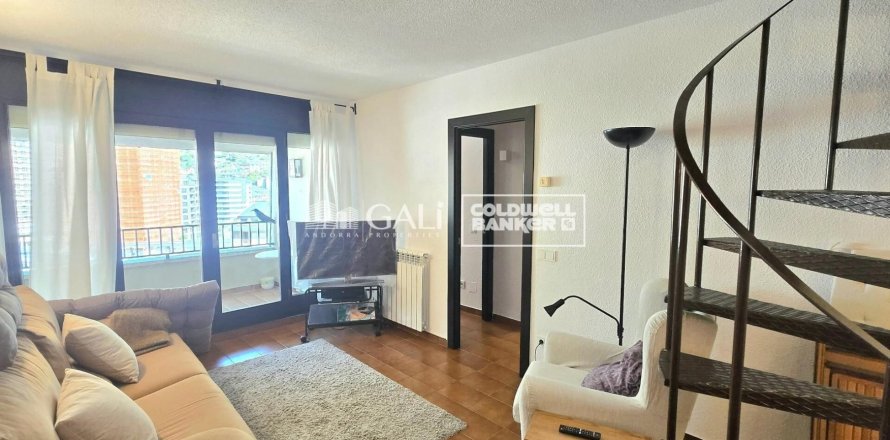 4 bedrooms penthouse for rent in Principado De Andorra (Ninguna Poblacion Tiene C.P.), Lleida, Catalonia, Spain № 7998