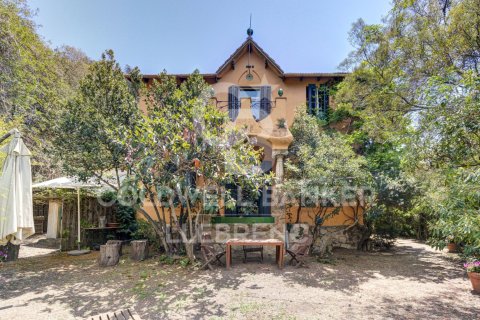 Сasa de 5 dormitorios en venta en Barcelona, Cataluña, Spain № 7992