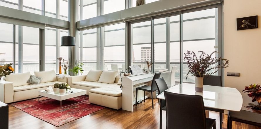 Apartamento de 3 dormitorios en venta en Diagonal Mar, Barcelona, Cataluña, Spain № 1152