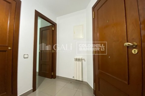 3 bedrooms apartment for rent in Principado De Andorra (Ninguna Poblacion Tiene C.P.), Lleida, Catalonia, Spain № 5270 - photo 24