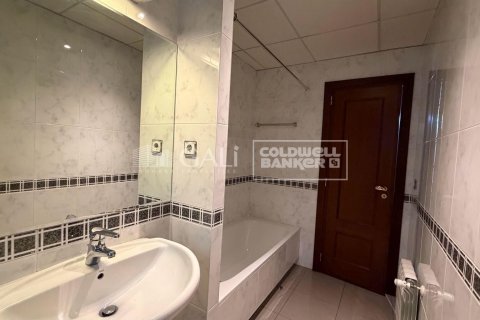 3 bedrooms apartment for rent in Principado De Andorra (Ninguna Poblacion Tiene C.P.), Lleida, Catalonia, Spain № 5270 - photo 20