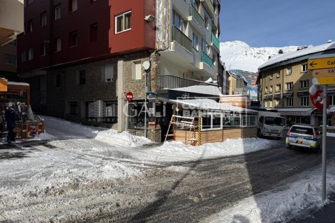 Propiedad comercial de 452 m² en alquiler en Principado De Andorra (Ninguna Poblacion Tiene C.P.), Lérida, Cataluña, Spain № 5272 - foto 2