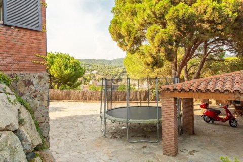 5 bedrooms house for sale in Sant Andreu de Llavaneres, Barcelona, Catalonia, Spain № 3631 - photo 4
