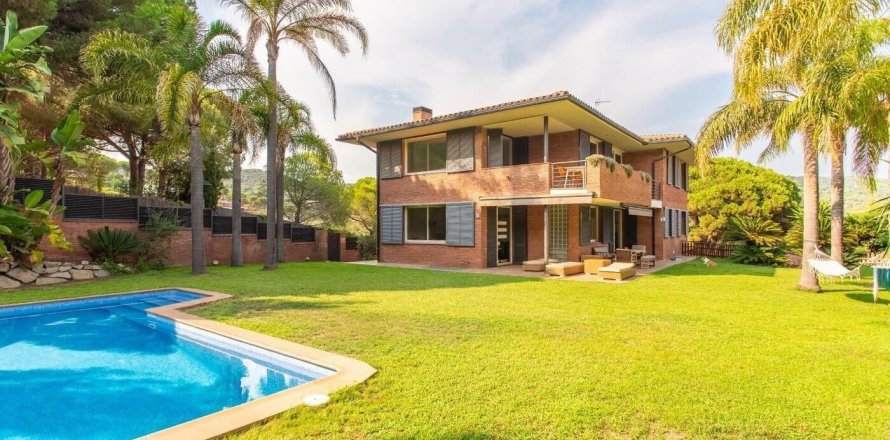 5 bedrooms house for sale in Sant Andreu de Llavaneres, Barcelona, Catalonia, Spain № 3631