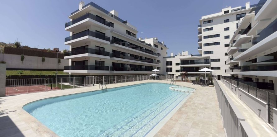 Apartamento de 2 dormitorios en venta en Sant Boi de Llobregat, Barcelona, Cataluña, Spain № 3625