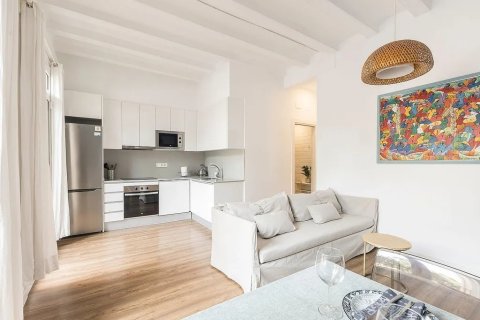 Apartamento de 2 dormitorios en venta en Barcelona, Cataluña, Spain № 3629 - foto 2