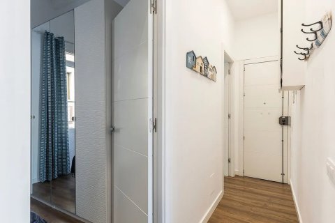 Apartamento de 2 dormitorios en venta en Barcelona, Cataluña, Spain № 3629 - foto 20