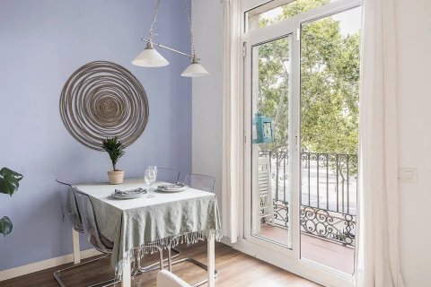 Apartamento de 2 dormitorios en venta en Barcelona, Cataluña, Spain № 3629 - foto 7
