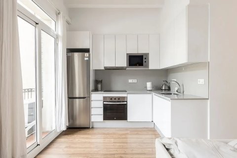 Apartamento de 2 dormitorios en venta en Barcelona, Cataluña, Spain № 3629 - foto 10