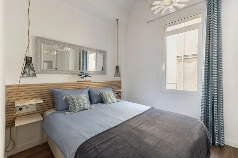 Apartamento de 2 dormitorios en venta en Barcelona, Cataluña, Spain № 3629 - foto 13