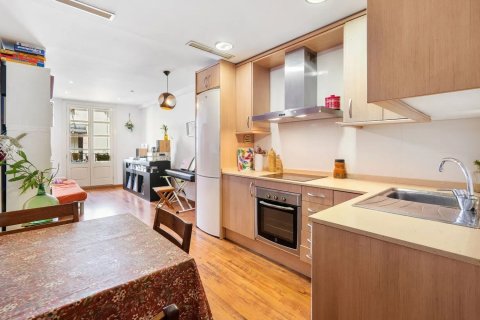 2 bedrooms apartment for sale in Barcelona, Catalonia, Spain № 3627 - photo 12