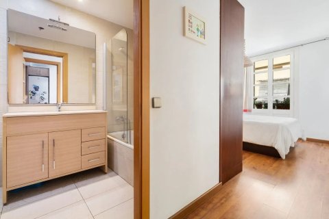 2 bedrooms apartment for sale in Barcelona, Catalonia, Spain № 3627 - photo 19