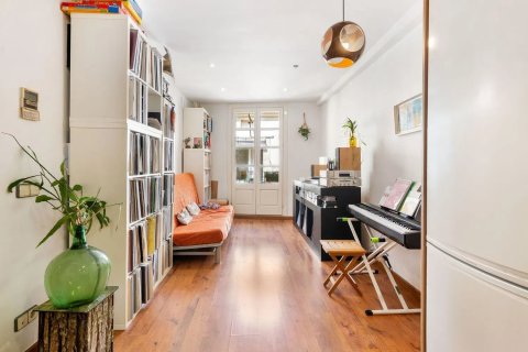 2 bedrooms apartment for sale in Barcelona, Catalonia, Spain № 3627 - photo 9