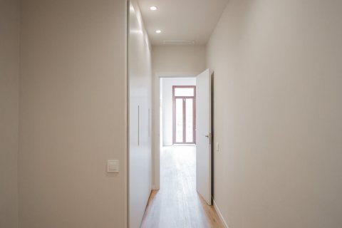 Apartamento de 3 dormitorios en venta en Barcelona, Cataluña, Spain № 3626 - foto 21