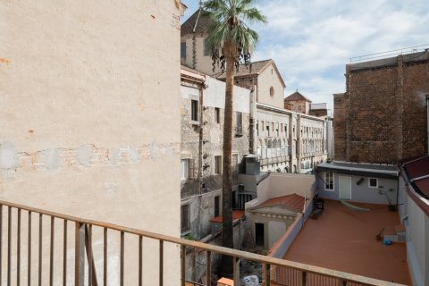 Apartamento de 3 dormitorios en venta en Barcelona, Cataluña, Spain № 3626 - foto 27
