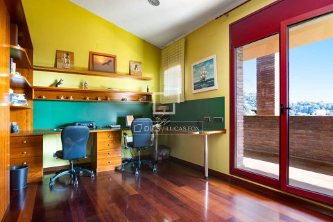 Villa de 5 dormitorios en venta en Premia De Dalt, Barcelona, Cataluña, Spain № 8505 - foto 16