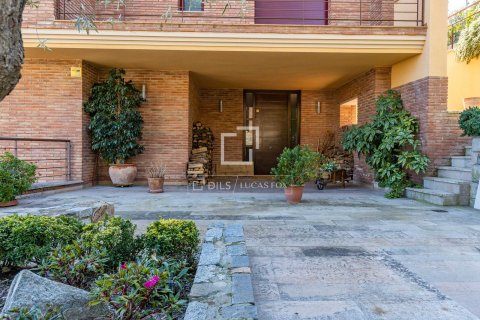 Villa de 5 dormitorios en venta en Premia De Dalt, Barcelona, Cataluña, Spain № 8505 - foto 24