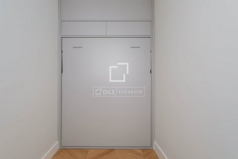 Apartamento de 5 dormitorios en venta en Barcelona, Cataluña, Spain № 8500 - foto 19