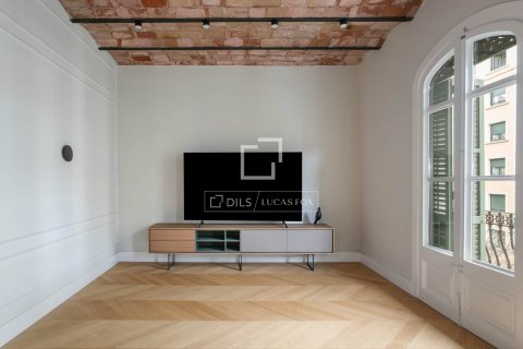 Apartamento de 5 dormitorios en venta en Barcelona, Cataluña, Spain № 8500 - foto 10