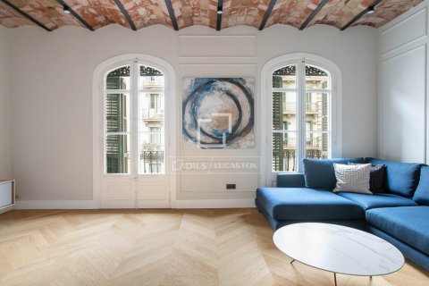 Apartamento de 5 dormitorios en venta en Barcelona, Cataluña, Spain № 8500
