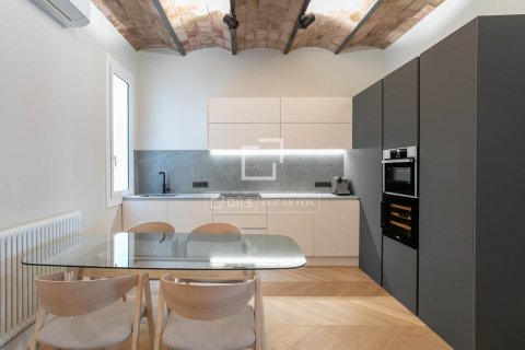 Apartamento de 5 dormitorios en venta en Barcelona, Cataluña, Spain № 8500 - foto 6
