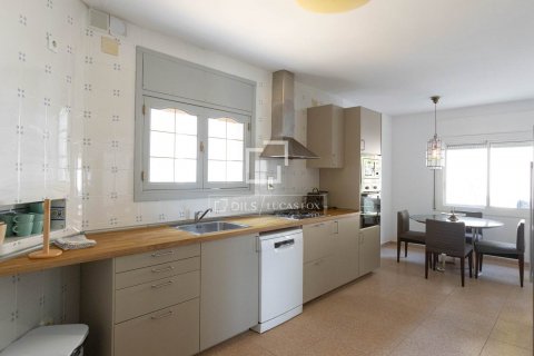 Villa de 6 dormitorios en venta en Premia De Dalt, Barcelona, Cataluña, Spain № 8498 - foto 16