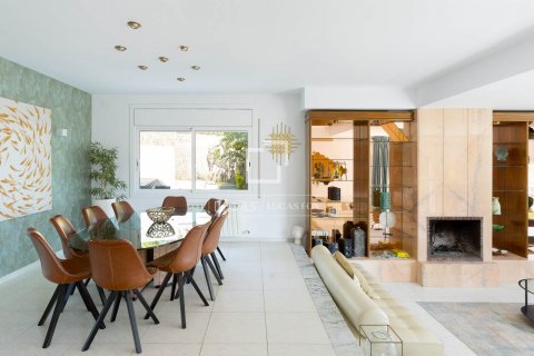 Villa de 6 dormitorios en venta en Premia De Dalt, Barcelona, Cataluña, Spain № 8498 - foto 12