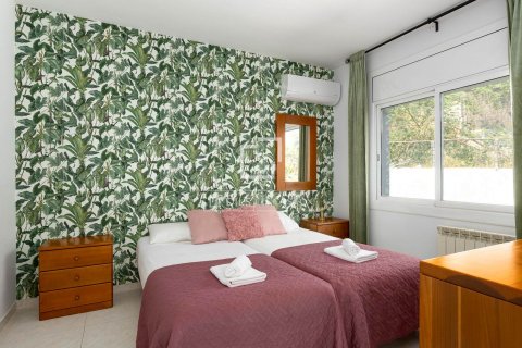 Villa de 6 dormitorios en venta en Premia De Dalt, Barcelona, Cataluña, Spain № 8498 - foto 25