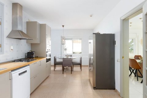 Villa de 6 dormitorios en venta en Premia De Dalt, Barcelona, Cataluña, Spain № 8498 - foto 15