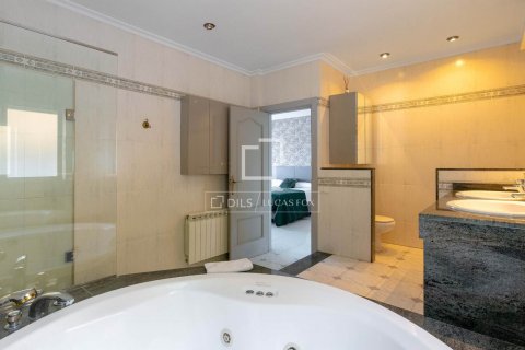 Villa de 6 dormitorios en venta en Premia De Dalt, Barcelona, Cataluña, Spain № 8498 - foto 27