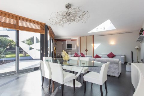Villa de 5 dormitorios en venta en Sitges, Barcelona, Cataluña, Spain № 8499 - foto 6