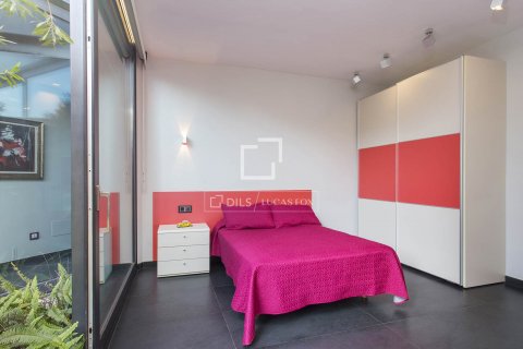 Villa de 5 dormitorios en venta en Sitges, Barcelona, Cataluña, Spain № 8499 - foto 22