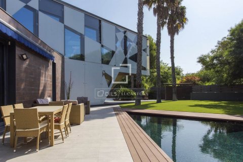 Villa de 5 dormitorios en venta en Sitges, Barcelona, Cataluña, Spain № 8499