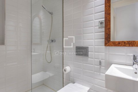 Villa de 5 dormitorios en alquiler en Barcelona, Cataluña, Spain № 8503 - foto 12