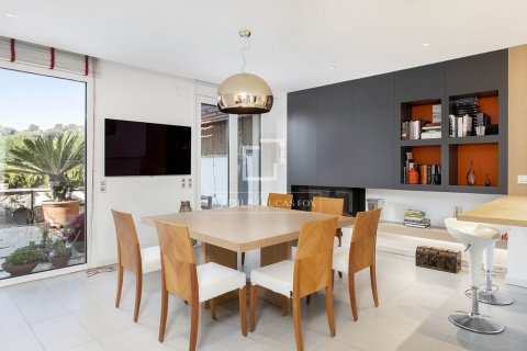 Villa de 5 dormitorios en alquiler en Barcelona, Cataluña, Spain № 8503 - foto 10