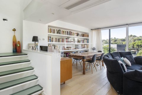 Villa de 5 dormitorios en alquiler en Barcelona, Cataluña, Spain № 8503 - foto 3