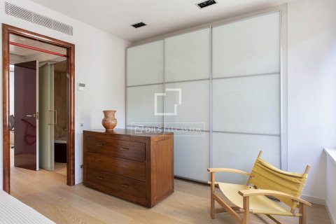 Villa de 5 dormitorios en alquiler en Barcelona, Cataluña, Spain № 8503 - foto 27