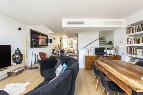 Villa de 5 dormitorios en alquiler en Barcelona, Cataluña, Spain № 8503 - foto 19