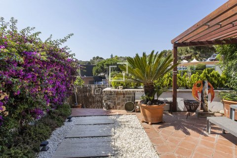 Villa de 5 dormitorios en alquiler en Barcelona, Cataluña, Spain № 8503 - foto 5
