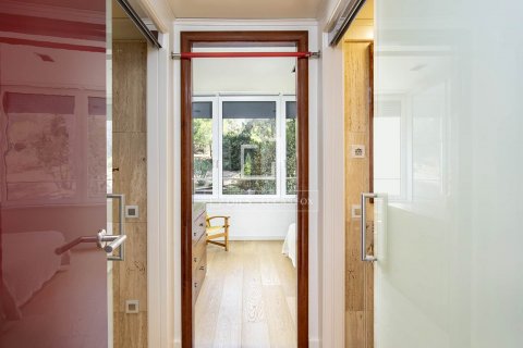 Villa de 5 dormitorios en alquiler en Barcelona, Cataluña, Spain № 8503 - foto 22