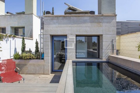 Villa de 5 dormitorios en alquiler en Barcelona, Cataluña, Spain № 8503 - foto 7