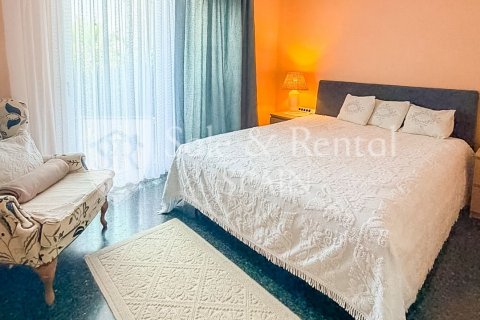 Сasa de 5 dormitorios en venta en Lloret de Mar, Gerona, Cataluña, Spain № 8920 - foto 22