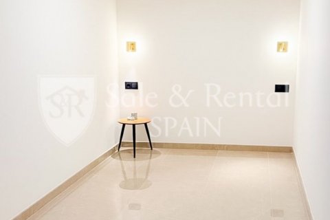 Сasa de 5 dormitorios en venta en Lloret de Mar, Gerona, Cataluña, Spain № 8920 - foto 25