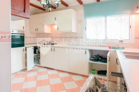 Сasa de 5 dormitorios en venta en Lloret de Mar, Gerona, Cataluña, Spain № 8920 - foto 8