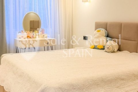 Сasa de 5 dormitorios en venta en Lloret de Mar, Gerona, Cataluña, Spain № 8920 - foto 26