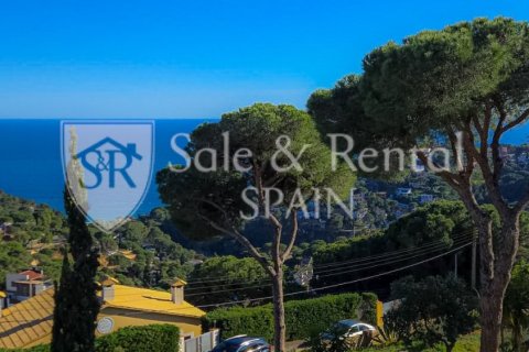 Сasa de 5 dormitorios en venta en Lloret de Mar, Gerona, Cataluña, Spain № 8920 - foto 28