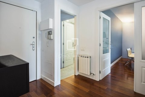 Apartamento de 3 dormitorios en venta en Sant Cugat del Vallès, Barcelona, Cataluña, Spain № 6825 - foto 25